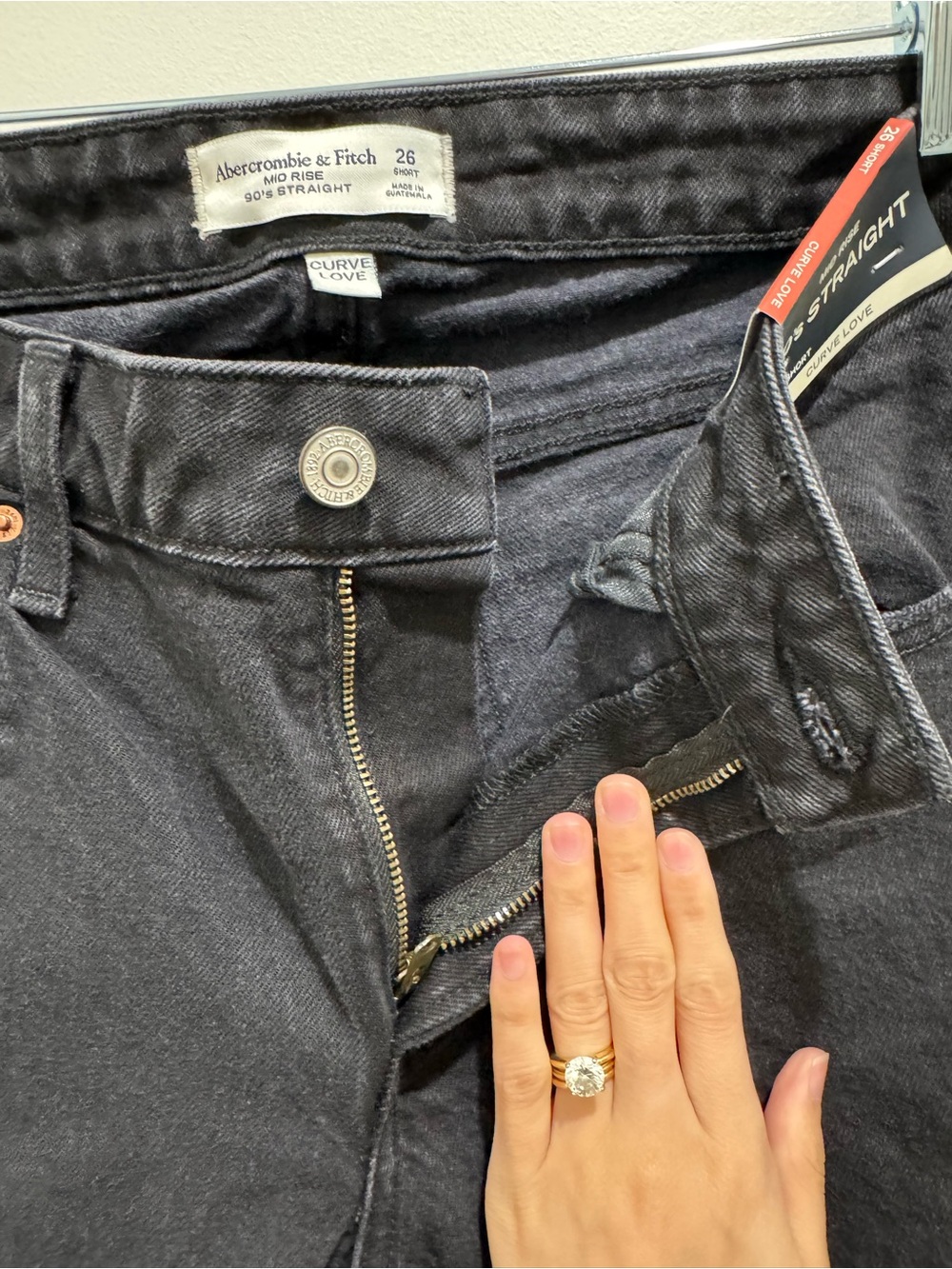 Abercrombie & Fitch Curve Love Mid Rise 90s Straight Jeans Black Size 26 Short - Picture 9 of 13